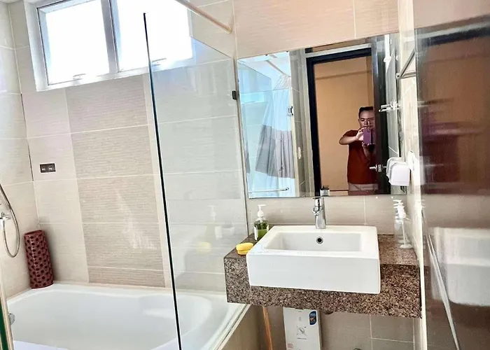 Mactan Newtown Free Pool With Private Access * Lapu-Lapu City
